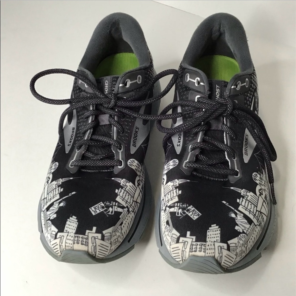 Brooks Ghost 14 Run NYC Edition Sneaker.
